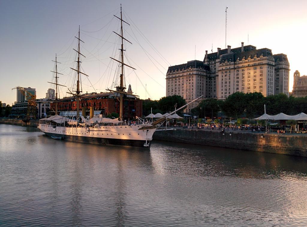 Apartamento Edificio Crucero Buenos Aires Exterior foto